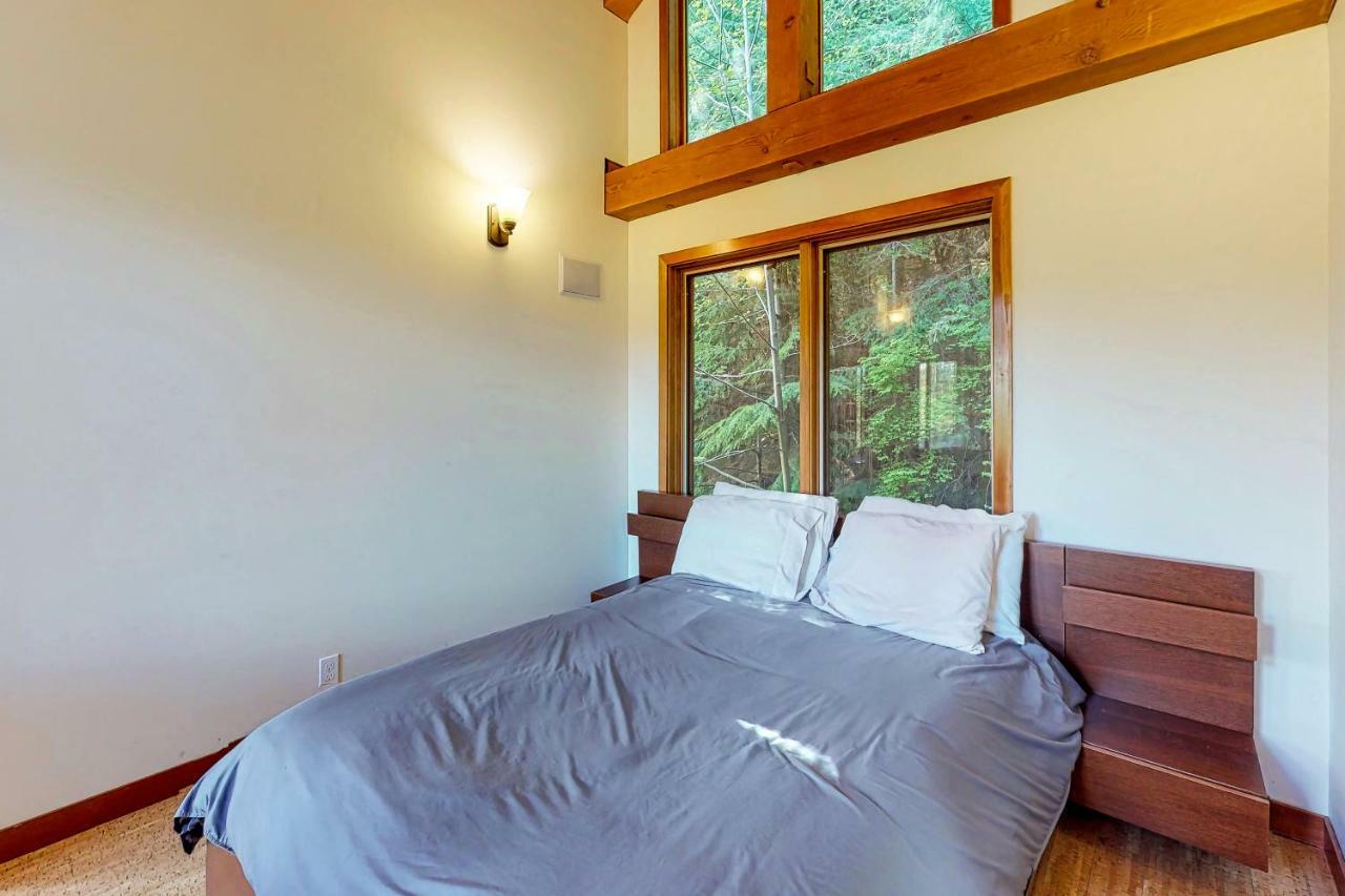 Woodland Hideaway In The Hills Villa Lake Stevens Dış mekan fotoğraf