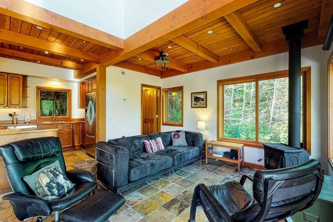Woodland Hideaway In The Hills Villa Lake Stevens Dış mekan fotoğraf