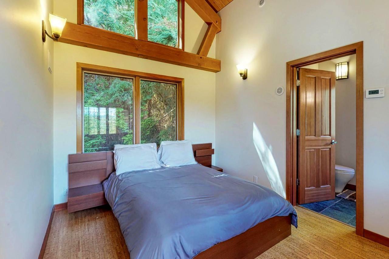 Woodland Hideaway In The Hills Villa Lake Stevens Dış mekan fotoğraf